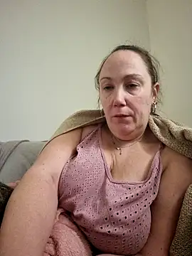 Snapshot of Wisie_Cutie chatting on January 12, 3:03 pm Wisie Cutie online show from January 12, 3:03 pm