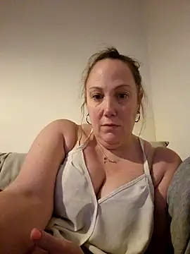 Snapshot of Wisie_Cutie chatting on January 26, 10:24 pm Wisie Cutie online show from January 26, 10:24 pm