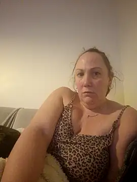 Snapshot of Wisie_Cutie chatting on February 27, 9:04 pm Wisie Cutie online show from February 27, 9:04 pm