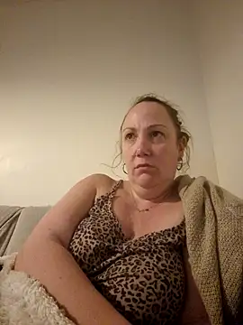 Snapshot of Wisie_Cutie chatting on March 4, 10:16 pm Wisie Cutie online show from March 4, 10:16 pm