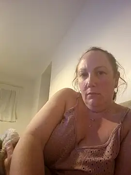 Snapshot of Wisie_Cutie chatting on March 11, 11:04 pm Wisie Cutie online show from March 11, 11:04 pm