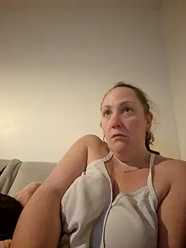 Snapshot of Wisie_Cutie chatting on March 17, 11:00 pm Wisie Cutie online show from March 17, 11:00 pm