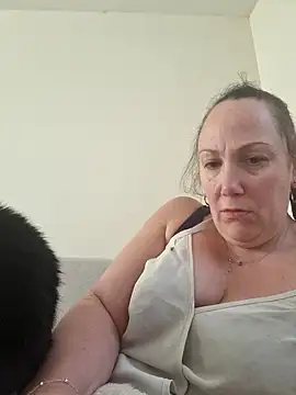 Snapshot of Wisie_Cutie chatting on March 18, 4:26 pm Wisie Cutie online show from March 18, 4:26 pm