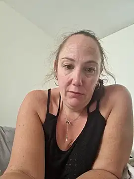 Snapshot of Wisie_Cutie chatting on October 18, 1:12 pm Wisie Cutie online show from October 18, 1:12 pm