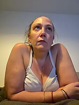 Wisie Cutie online show from March 13, 8:37 pm