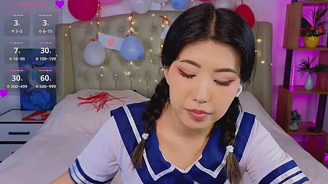 Wendy  Hills online show from February 12, 3:49 pm