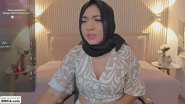 Sooffii 1 online show from December 19, 10:32 pm