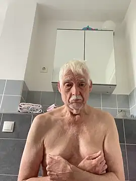 Steffibi1954 online show from October 31, 12:17 pm