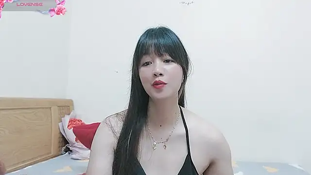 Holygirlsweet777 online show from October 7, 1:36 am