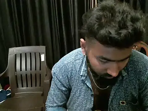 Snapshot of indian2 chatting on January 9, 7:10 am indian2 online show from January 9, 7:10 am