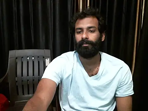 Snapshot of indian2 chatting on March 7, 11:18 am indian2 online show from March 7, 11:18 am