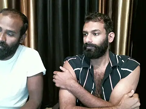 Snapshot of indian2 chatting on December 17, 5:57 am indian2 online show from December 17, 5:57 am