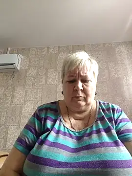 EffectFiona online show from February 6, 7:35 am