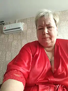 EffectFiona online show from March 8, 8:00 am