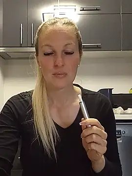 MaviePearl online show from January 30, 8:01 am