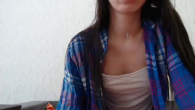 HoneyWiles online show from February 19, 1:39 pm