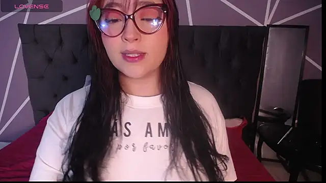 Snapshot of Miss_Loise chatting on February 20, 11:20 am Miss Loise online show from February 20, 11:20 am