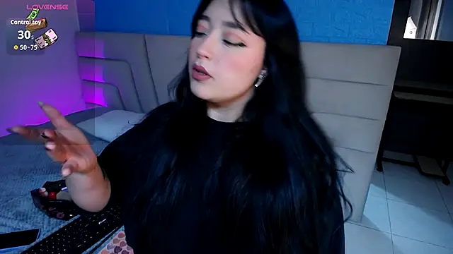 Snapshot of Miss_Loise chatting on September 25, 4:38 am Miss Loise online show from September 25, 4:38 am