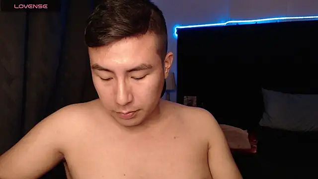 andrewmhilton  online show from October 8, 6:22 am