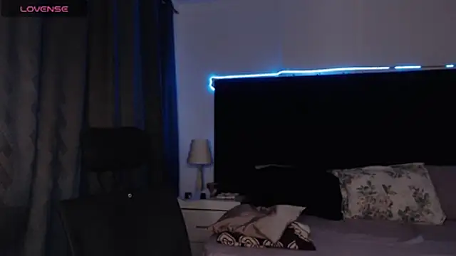 andrewmhilton  online show from November 14, 6:23 am