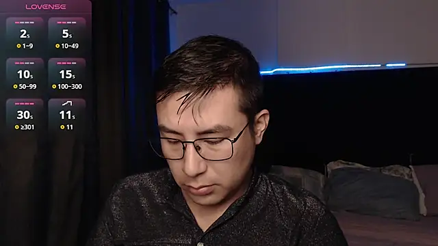 andrewmhilton  online show from December 16, 6:40 am