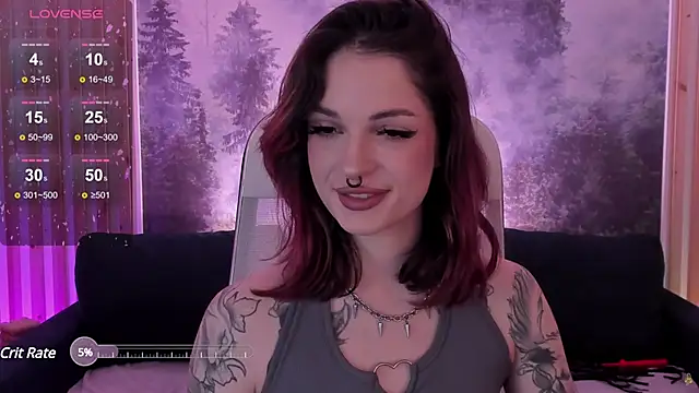 BratzieDarsie online show from March 3, 8:27 am