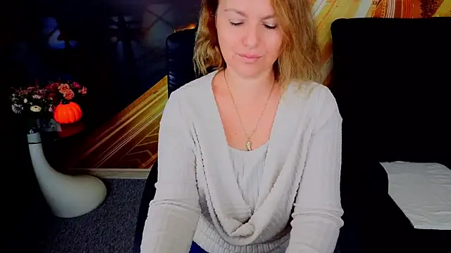 EmmaxPark online show from November 21, 6:45 am