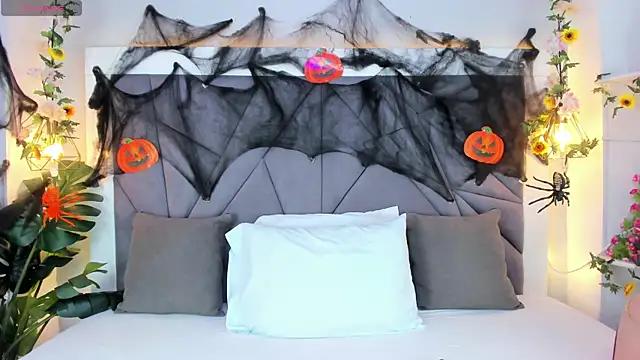 Snapshot of KiarhaTrixie chatting on October 26, 3:12 am KiarhaTrixie online show from October 26, 3:12 am