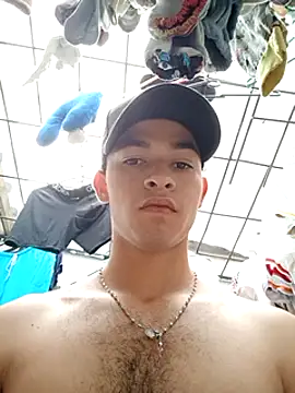 Snapshot of Emir_Hassam chatting on March 14, 7:55 pm Emir Hassam online show from March 14, 7:55 pm