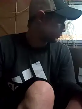 Snapshot of Midwestalpha chatting on December 31, 8:48 am Midwestalpha online show from December 31, 8:48 am