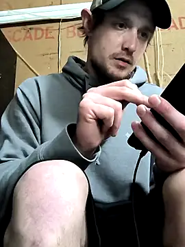 Snapshot of Midwestalpha chatting on March 3, 5:53 am Midwestalpha online show from March 3, 5:53 am