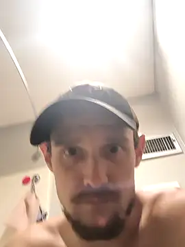 Snapshot of Midwestalpha chatting on September 15, 2:22 am Midwestalpha online show from September 15, 2:22 am