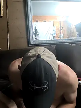 Snapshot of Midwestalpha chatting on September 17, 7:32 am Midwestalpha online show from September 17, 7:32 am