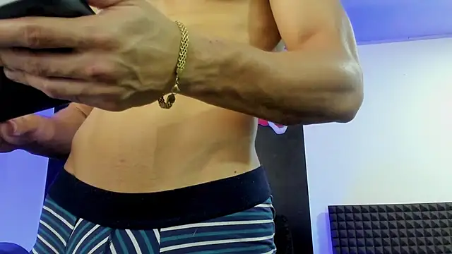 jhonnysnow17 online show from January 24, 12:52 am