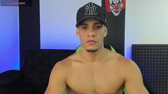 jhonnysnow17 online show from February 13, 5:16 am