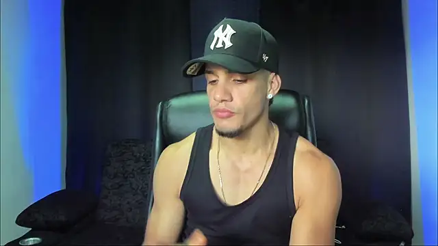 jhonnysnow17 online show from September 29, 7:40 pm