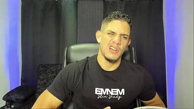 jhonnysnow17 online show from October 9, 12:19 am