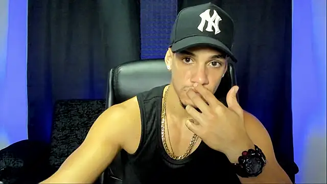 jhonnysnow17 online show from October 10, 11:04 pm