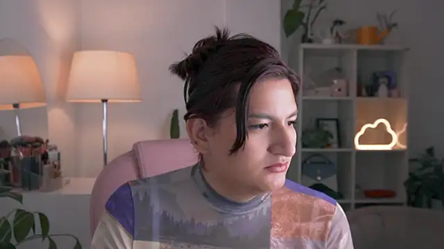 ari artis online show from December 10, 1:11 am