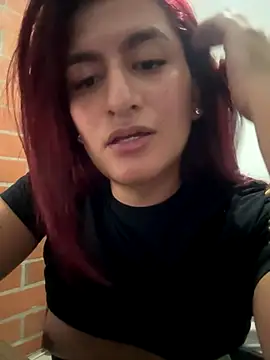 Snapshot of ari_artis chatting on November 20, 6:02 am ari artis online show from November 20, 6:02 am