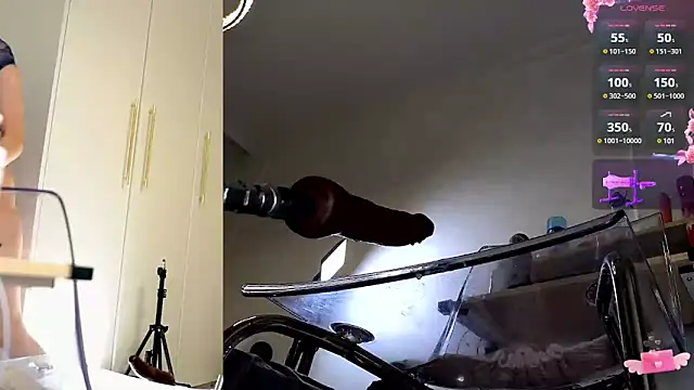 Snapshot of Miss69Ri99 chatting on March 14, 11:53 pm Miss69Ri99 online show from March 14, 11:53 pm