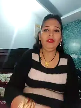 Snapshot of Poojabhabi101 chatting on January 7, 5:54 am Poojabhabi101 online show from January 7, 5:54 am