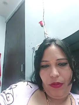 Snapshot of Poojabhabi101 chatting on February 27, 6:07 am Poojabhabi101 online show from February 27, 6:07 am