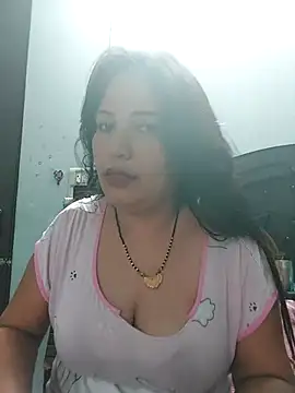 Snapshot of Poojabhabi101 chatting on September 11, 5:51 am Poojabhabi101 online show from September 11, 5:51 am