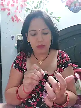 Snapshot of Poojabhabi101 chatting on November 7, 6:02 am Poojabhabi101 online show from November 7, 6:02 am