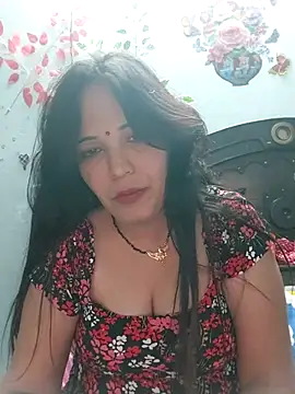 Snapshot of Poojabhabi101 chatting on November 23, 8:14 am Poojabhabi101 online show from November 23, 8:14 am