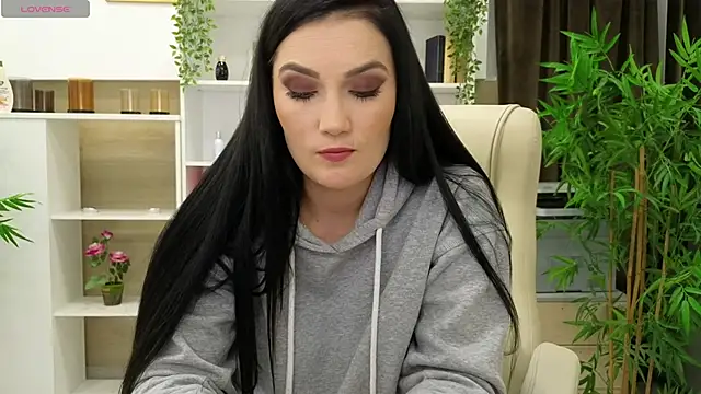 Snapshot of SelineSole chatting on January 9, 5:22 pm SelineSole online show from January 9, 5:22 pm