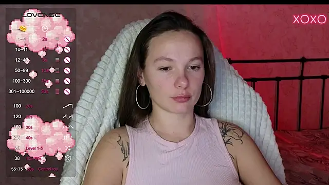 lil luna x online show from December 11, 5:37 pm