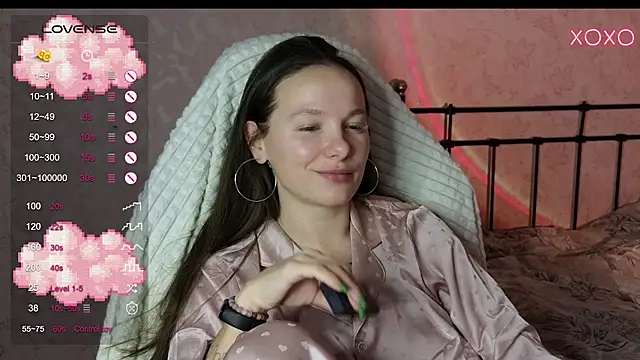 lil luna x online show from January 20, 2:03 pm