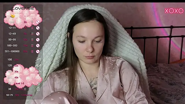 lil luna x online show from January 20, 5:06 pm